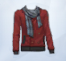 Красный мужской свитер с серым шарфом